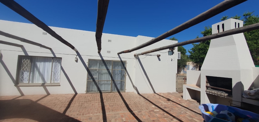 3 Bedroom Property for Sale in Koffiefontein Free State